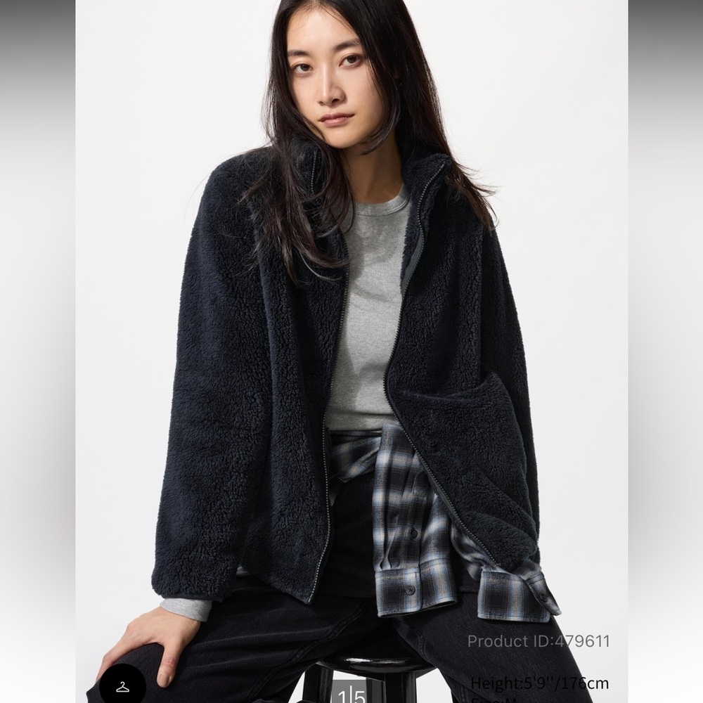 Uniqlo Black Fluffy Yarn Zip-up Fleece Jacket